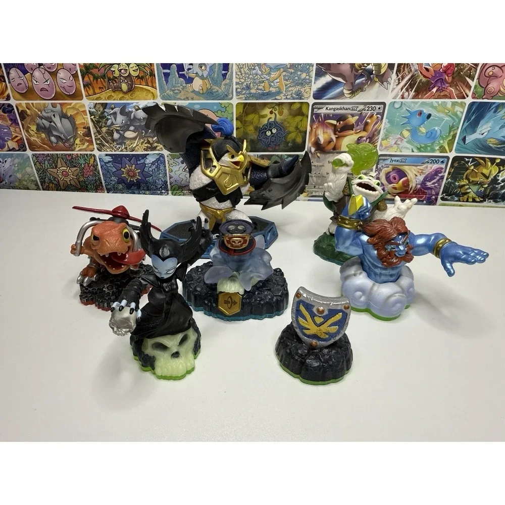 Skylanders Figures‎ Lot Of 7 Mixed Characters & Portal Pieces Activision